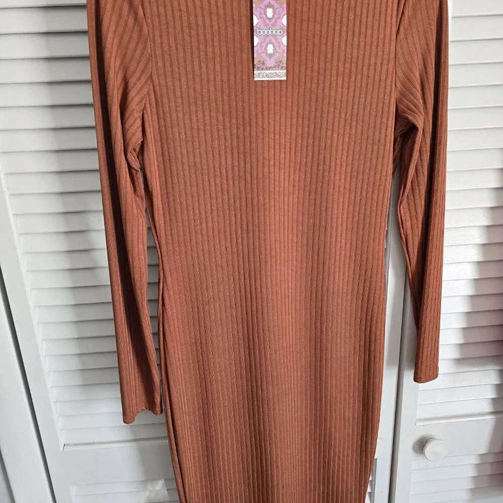 NWT Boohoo Basics Ribbed High Neck Long Sleeved Midi Dress - Picture 2 of 5